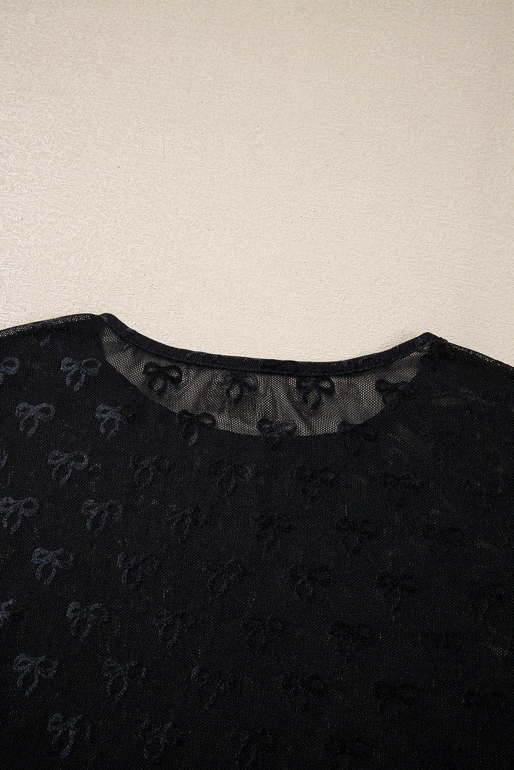 30571 Bow Pattern Top